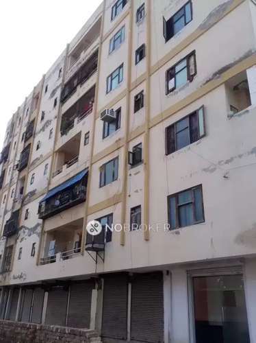 Single Room for Male In 2 BHK  In Golden Nest Apartment In Sector 62