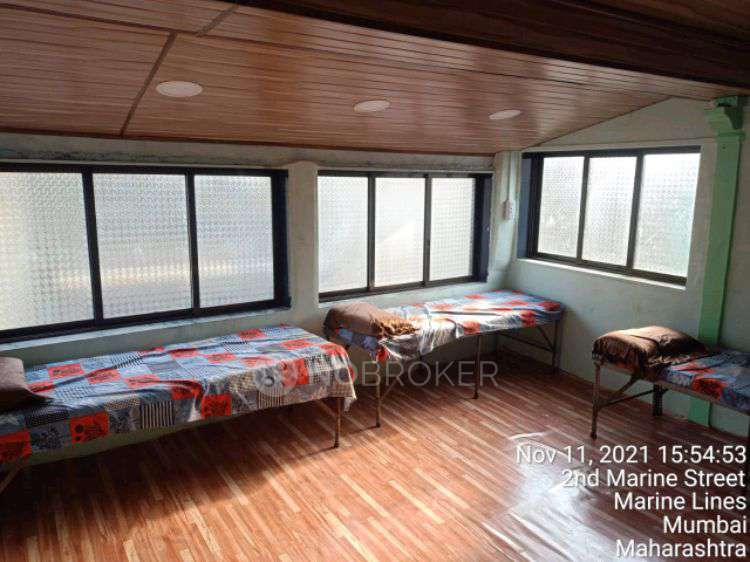 PG for Girls in Marine Lines