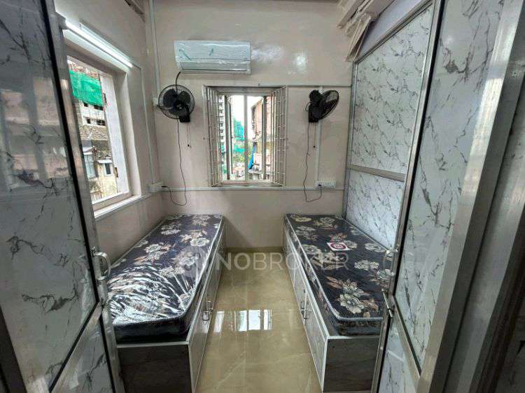 PG for Girls in Marine Lines