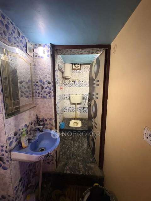 2 BHK Flat In Radhika Apartments, Dwarka Sector 14 For Sale  In Dwarka Sector 14