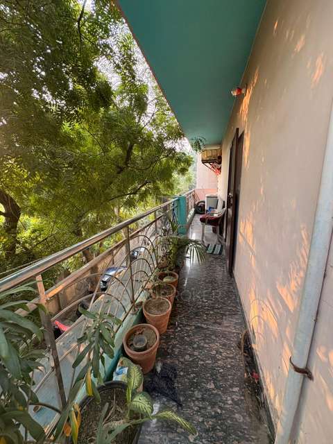 2 BHK Flat In Radhika Apartments, Dwarka Sector 14 For Sale  In Dwarka Sector 14