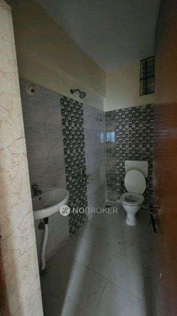 2 BHK Flat In Prabhavathi Heaven Apartment For Sale  In Bommanahalli