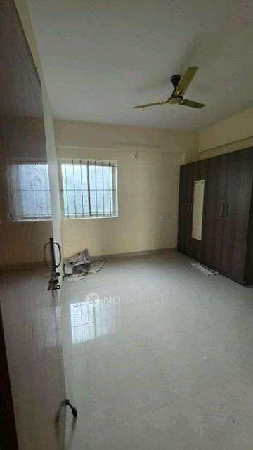 2 BHK Flat In Prabhavathi Heaven Apartment For Sale  In Bommanahalli