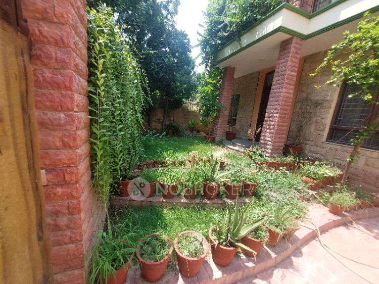 4+ BHK House for Rent  In Dlf Phase 3