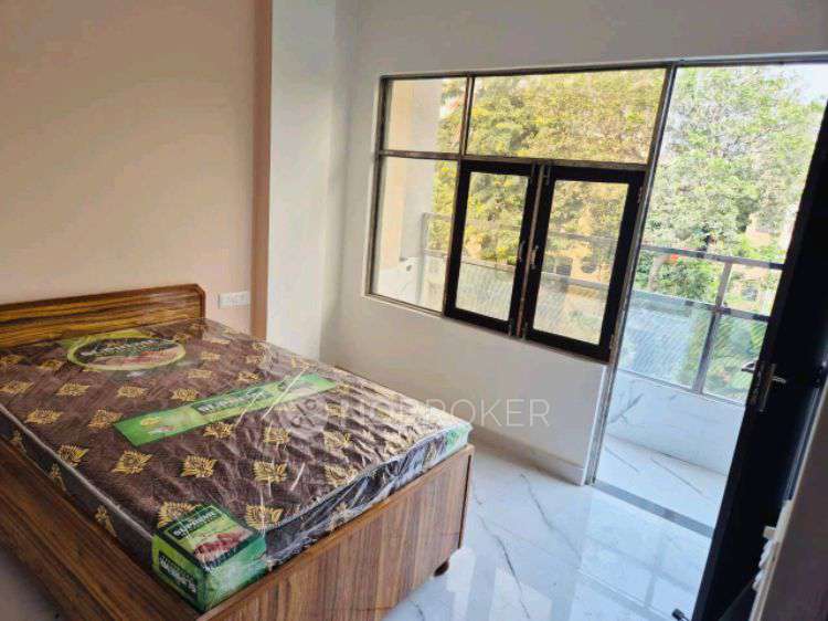 1 RK House for Rent  In Sector 20