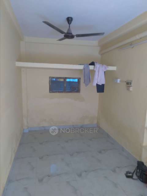 Shop in Saligramam, Chennai for Rent 