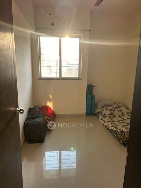 Single Room for Female In 3 BHK  In Mantra Insignia In Mundhwa