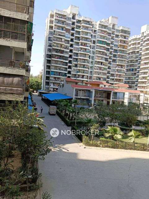 2 BHK Flat In Crossing Republic Gh 7 For Sale  In Crossings Republik