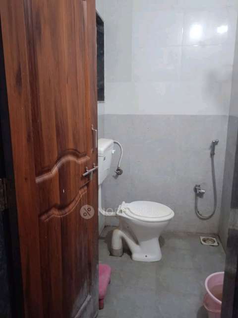Shared Room for Female In 1 BHK  In Sk Heights Gayatri Park Lane No1.near Undre Hospital Kesnanad Fata In Wagholi