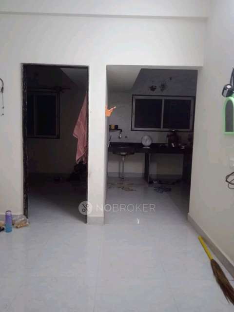 Shared Room for Female In 1 BHK  In Sk Heights Gayatri Park Lane No1.near Undre Hospital Kesnanad Fata In Wagholi