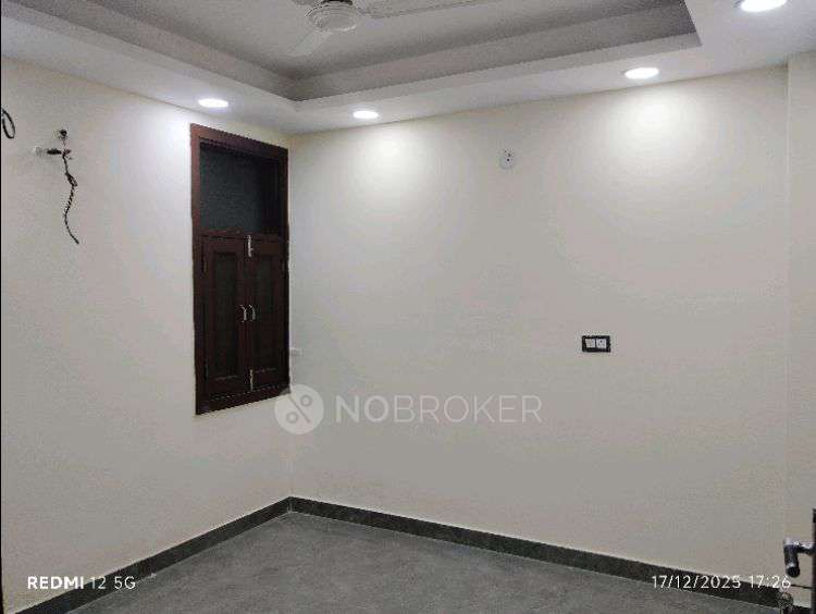 3 BHK Flat In Gupta Apartment For Sale  In Pul Pehladpur