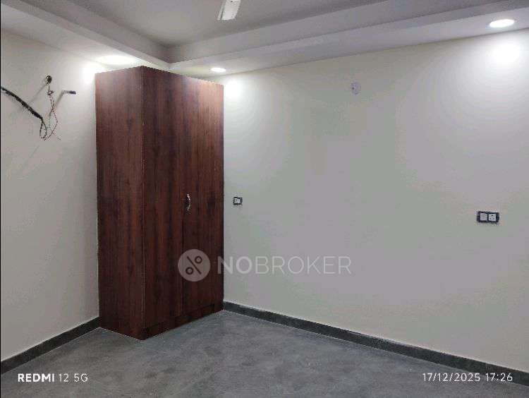 3 BHK Flat In Gupta Apartment For Sale  In Pul Pehladpur