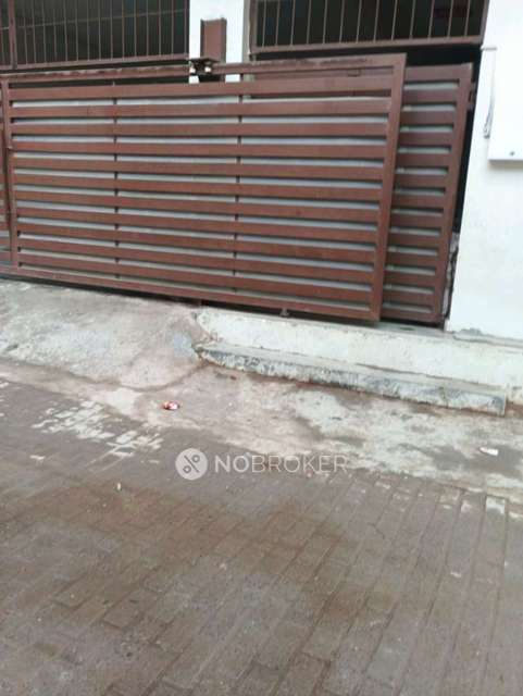 2 BHK Flat for Rent  In Sector 15