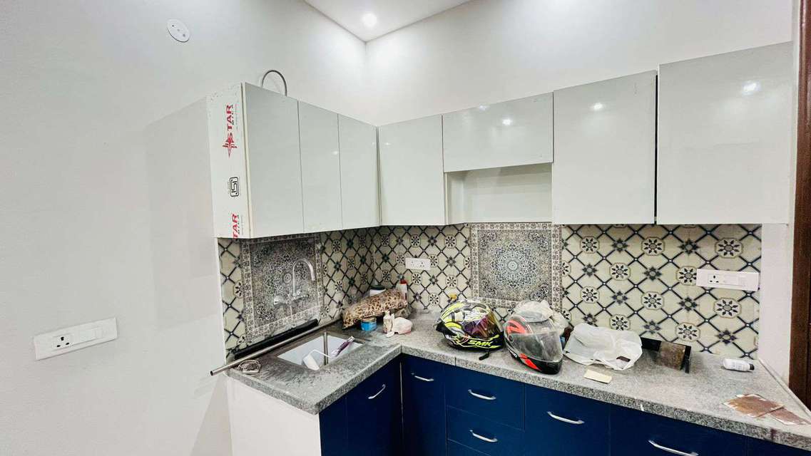 2 BHK Flat for Rent  In Sector 8