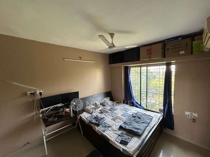 Single Room for Female In 2 BHK  In Viman Platinum In Viman Nagar