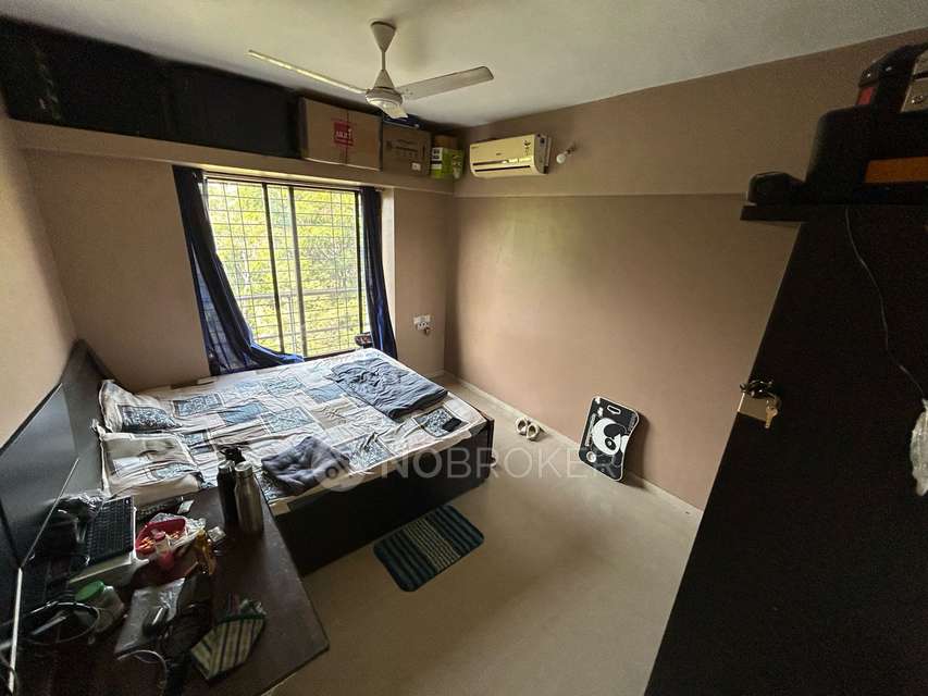 Single Room for Female In 2 BHK  In Viman Platinum In Viman Nagar