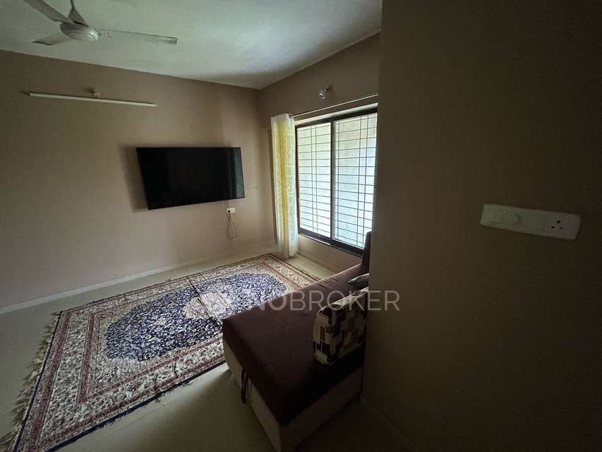 Single Room for Female In 2 BHK  In Viman Platinum In Viman Nagar