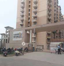 Single Room for Male In 3 BHK  In Ajnara Homes In  Sector 16b