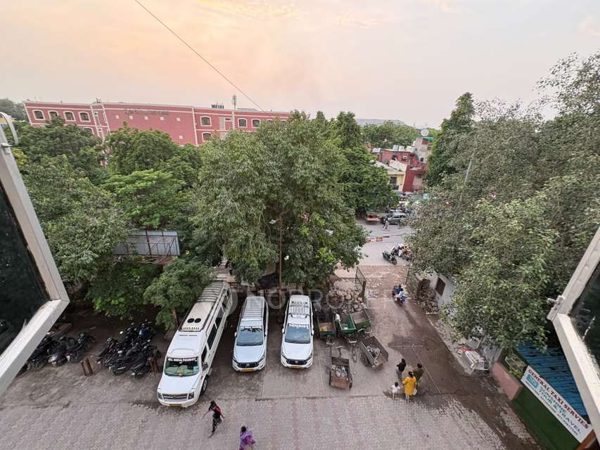 Office Space in Mayur Vihar Phase Iii, Delhi for Rent 