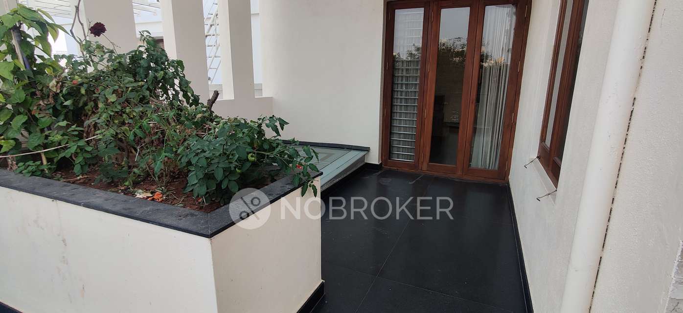 4+ BHK House For Sale  In Singasandra