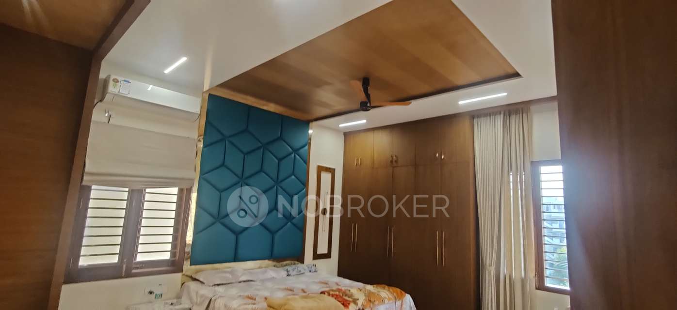 4+ BHK House For Sale  In Singasandra