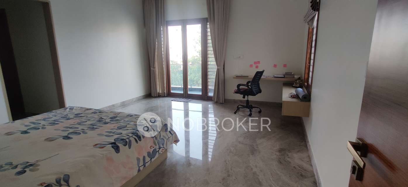 4+ BHK House For Sale  In Singasandra