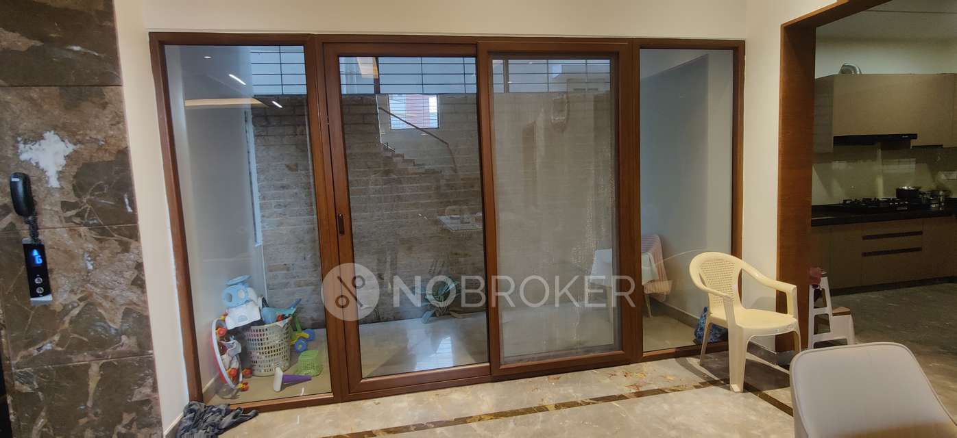 4+ BHK House For Sale  In Singasandra