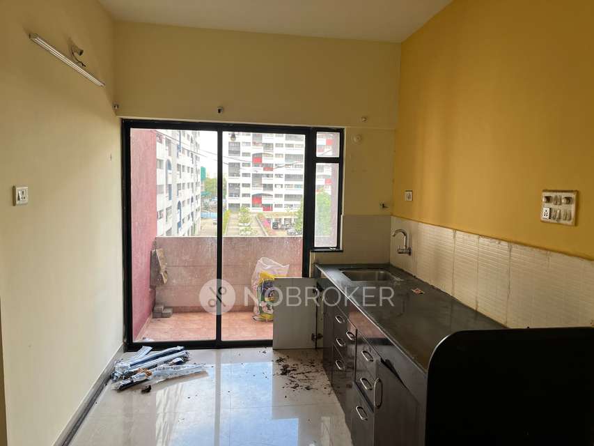 2 BHK Flat In Kumar Pebble Park For Sale  In Hadapsar