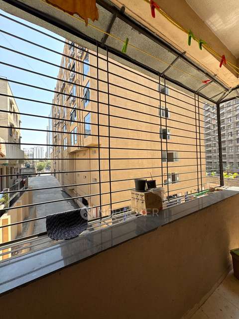 Single Room for Female In 1 BHK  In Lane Number 16, Rajaram Patil Nagar