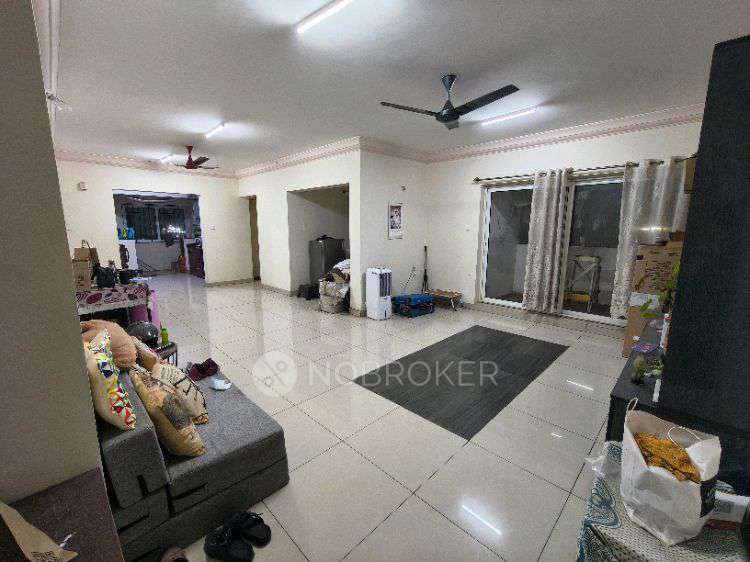 Single Room for Female In 3 BHK  In Vaishnavi Nakshatra Apartments, Yeswanthpur, Bangalore In Yeswanthpur, Bangalore