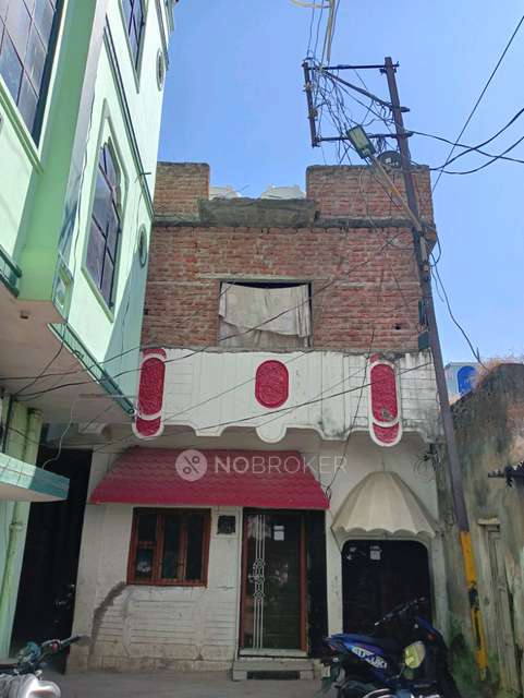 4 BHK House For Sale  In Band Naka Road