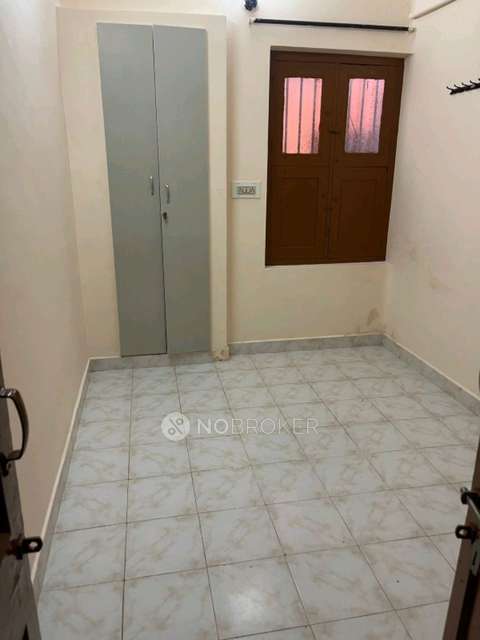 2 BHK Flat In Lakshmi Nilaya for Rent  In 81, West Park Road