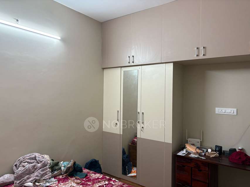 2 BHK Flat In Gayatri Apartment for Rent  In Siddhartha Street