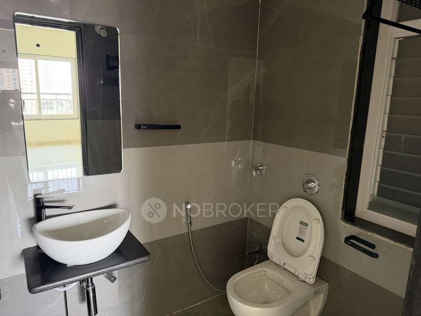 2 BHK Flat In Hig Tower Goregaon West  for Rent  In Goregaon West