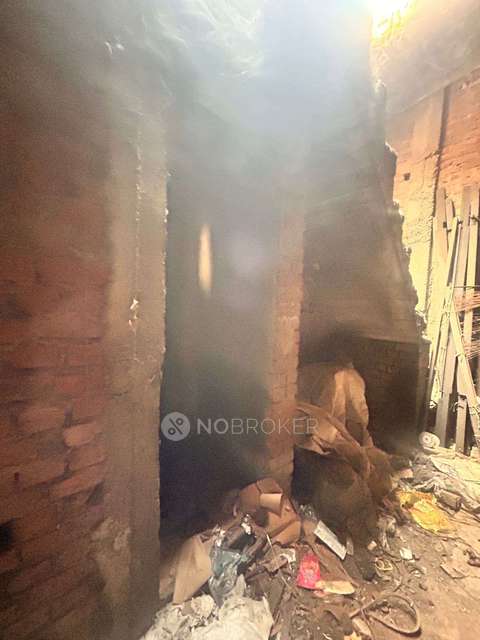 Plot For Sale  In Uttranchal Colony Gali No 11