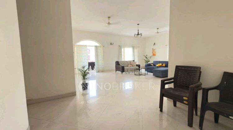 Single Room for Female In 3 BHK  In Om Sakti Heritage In Sarjapur Road, Bangalore