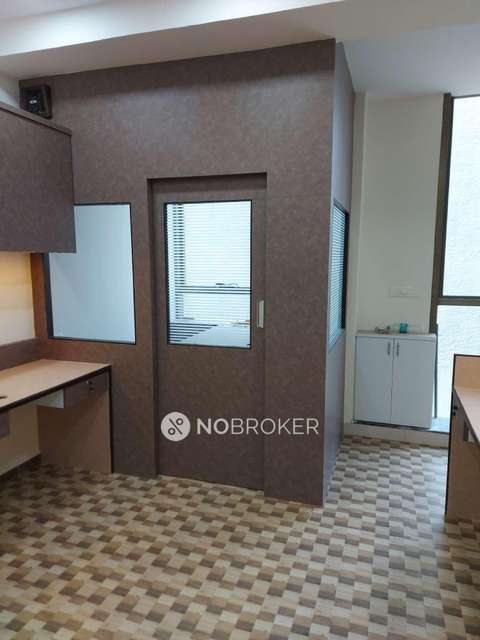 Office Space in Malad West, Mumbai for sale 