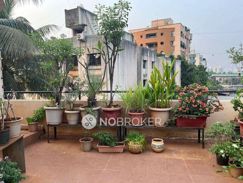 2 BHK Flat In Cristal Garden for Rent  In Alandi