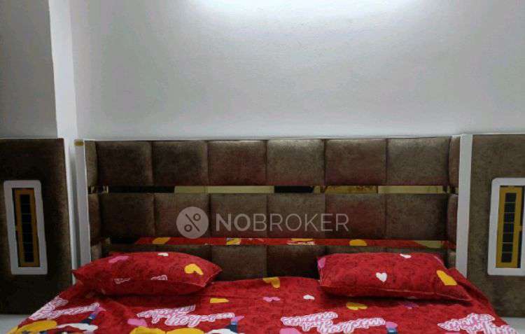 2 BHK Flat In Geeta Colony Prws Block 3 And 7  For Sale  In  Geeta Colony, New Delhi