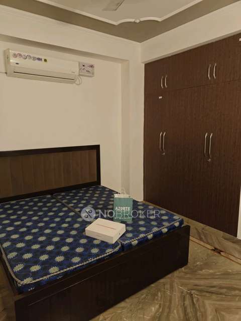 Single Room for Male In 3 BHK  In Sushant Lok In Sector 43