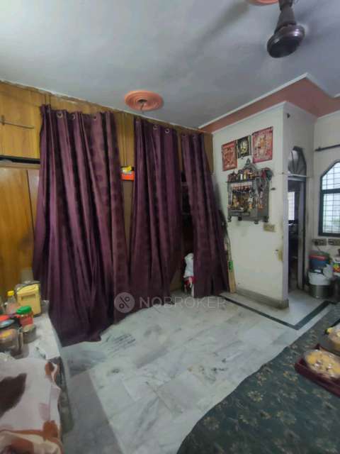 2 BHK Flat In New Moti Nagar For Sale  In B-block., M47v+599, Sant Baba Kadam Singh Marg, New Moti Nagar, Moti Nagar, Opp. Ginni Diamond, Block B, New Moti Nagar, Moti Nagar, New Delhi, Delhi, 110015, India