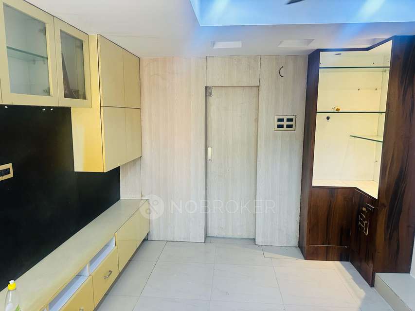 2 BHK Flat for Rent  In Royal Enfield Service Den