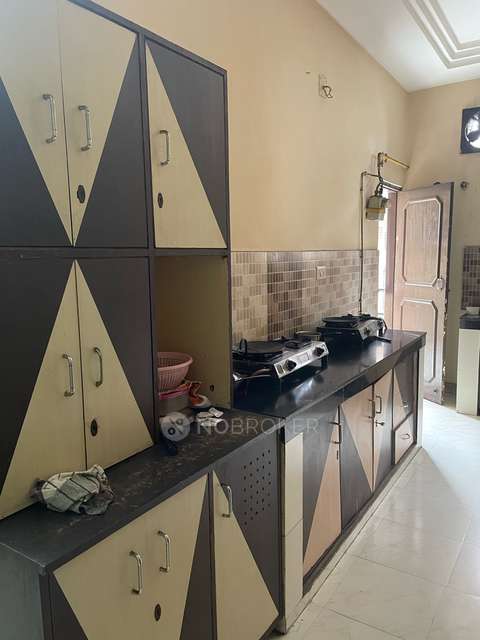 PG for Girls in Sector 14