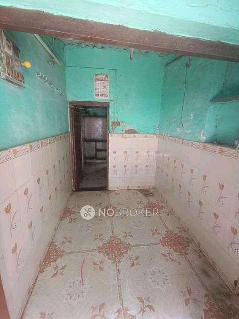 1 RK House For Sale  In 3vqv+8mr, Nari Seva Sadan Rd, Opp. Gousiya Masjid Hall, Gurunanak Nagar, Narayan Nagar, Ghatkopar West, Mumbai, Maharashtra 400086, India