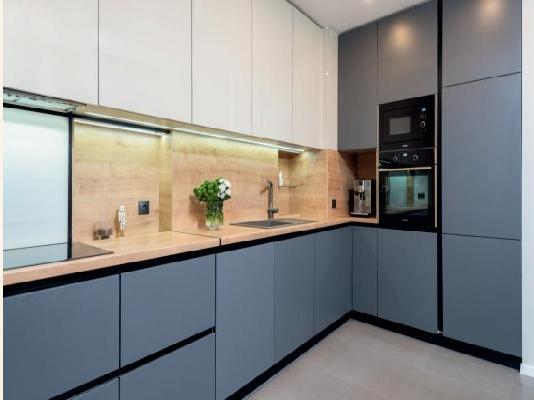 2 BHK Flat In Multi Ashwamedh Heights For Sale  In Borivali West