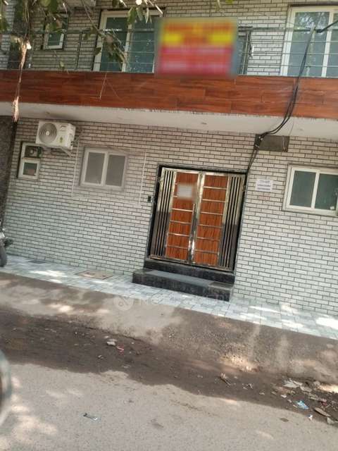 1 RK House for Rent  In Sector 43