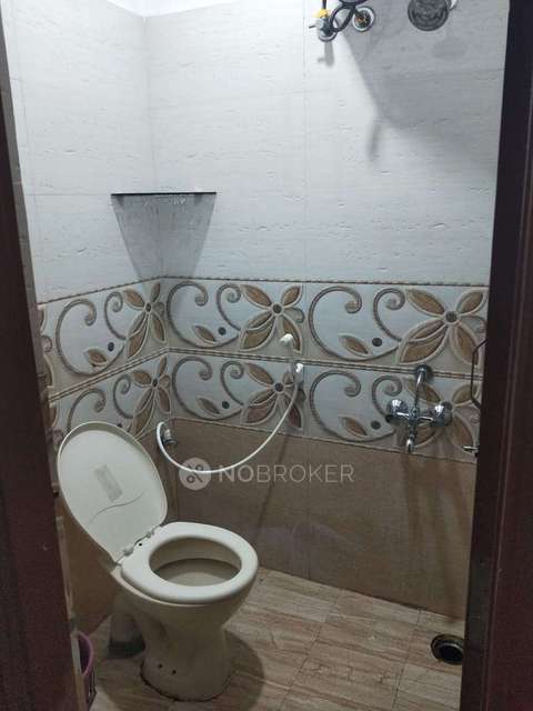 2 BHK Flat In Atiqh Apartment For Sale  In Mangammanapalya