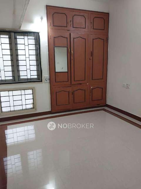 2 BHK Flat In Tirumala Apartments  For Sale  In Thiruvanmiyur