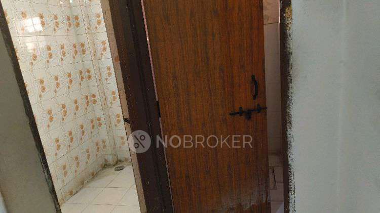 Shared Room for Female In 1 RK  In Sabariya Apartment In Karad Dairy