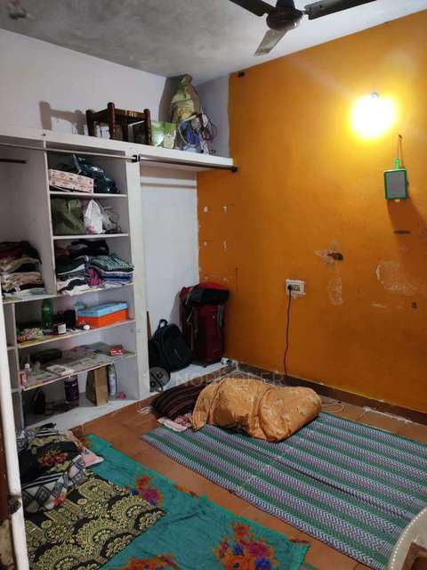 Shared Room for Male In 2 BHK  In  Kukatpally